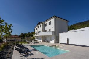 "Carrera", Luxury villa with private pool near Opatija