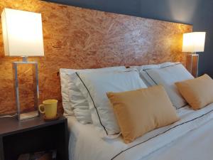 The Yellow Urban Escape