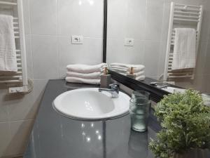 The Yellow Urban Escape