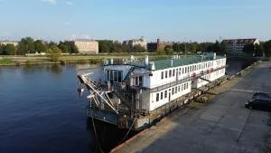 Float House Nr 659 - Bolderoa