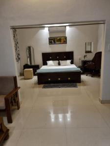 Leela Homestay Jabalpur - Lily - 2 BHK Luxury appartment