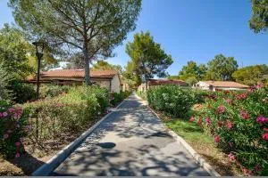 ISA-Appartament plus 4 beds, air conditioning and private outdoor area in Village with 6 swimming-pools - Casa Banditelle