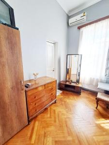 Guest House Tall Rooms