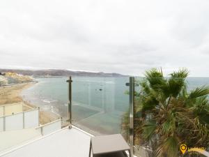 Living Las Canteras Homes- BEACHFRONT AQUAMARINA