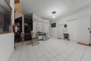 RedDoorz near Terminal Pasir Hayam Cianjur