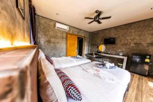 Grandfather Khaolak Resort