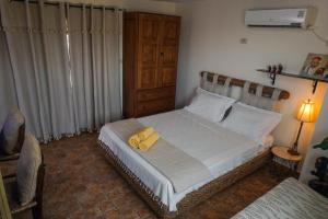 Cozy Studio with Rooftop Terrace & Cityscape Views