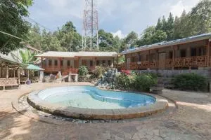 Urbanview Hotel D'Pineapple Villa Ciater by RedDoorz - 梳邦再也