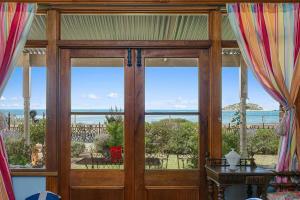 Bennys Beach House