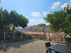 Portaterra - Spaziosa Casa con Bella Vista e Giardino - Spadafora