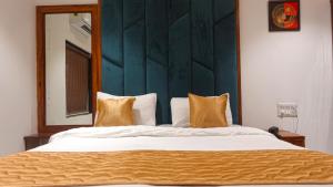 Hotel Palms Residency, Chembur Mumbai