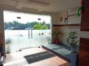 Hotel Palms Residency, Chembur Mumbai