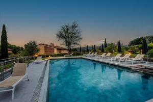 Maria Farmhouse Apartment in Wine Resort in Lucca