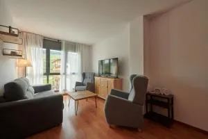 Hauzify I Apartament Bella Molina - Alp