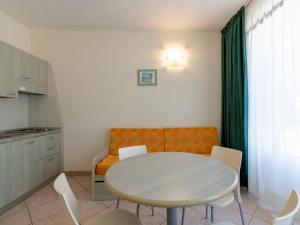 Apartment Borgoverde-1 by Interhome