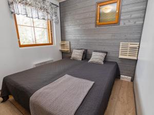 Holiday Home Karhunvartijan linna a4 by Interhome