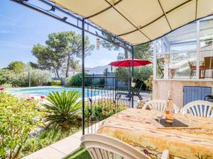 Maisons de vacances Holiday Home Les Hauts de Palayson by Interhome : photos des chambres