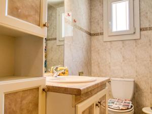 Maisons de vacances Holiday Home Les Hauts de Palayson by Interhome : photos des chambres