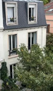 Jolie maison de ville à 5 minutes de Paris pour 5 voyageurs parking inclus - 克利希