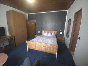 Single Room with French Bed room in Bartels Stadt-Hotel