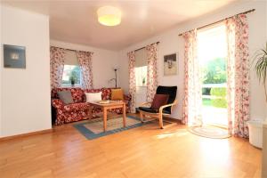 Ferienhäuser Doppelhaushälfte, Grüner Weg