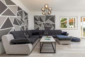 Villa Blue Lagoon - Private Pool and Whirlpool