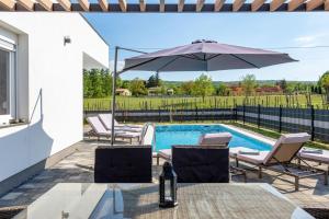 Villa Blue Lagoon - Private Pool and Whirlpool