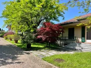 LUKAS HOME CON IL CUORE Appartamento 3 camere al piano terra e appartamento 1 camera in taverna - Merone