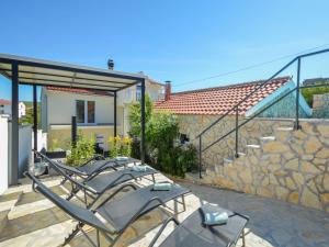 Holiday Home Aurora by Interhome