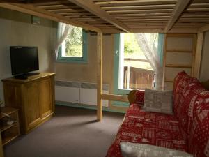 Appartements Studio confortable avec balcon et casier a skis - FR-1-557-111 : photos des chambres
