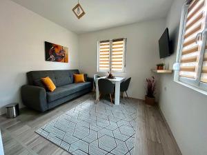 Apartman "Lola"