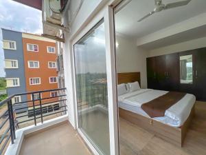 Hotel Elite By Agira Hotels-Free Airport Pickup or Drop