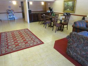 Western Inn & Suites Hampton