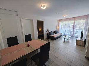 Jacqueline residence