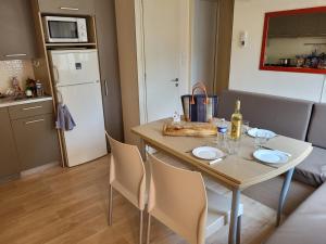 Appartements AU 120 Grand mobilhome clim : photos des chambres