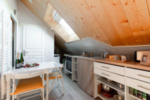 Sejours chez l'habitant Chalet Like Upstairs Private Suite : photos des chambres