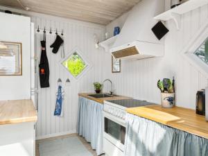 Holiday Home Snari - 10m from the sea by Interhome