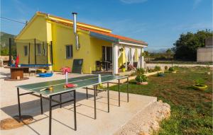 3 Bedroom Beautiful Home In Klis 