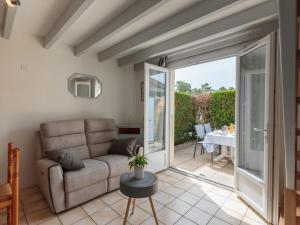 Holiday Home Les Jardins de la Palmyre-2 by Interhome