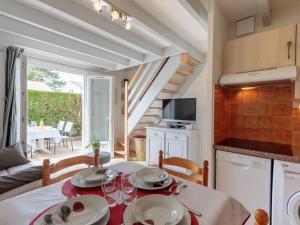 Holiday Home Les Jardins de la Palmyre-2 by Interhome