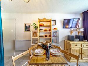 Studio Soyouz Vanguard-99 by Interhome