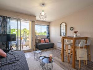 Studio Les Ecureuils-2 by Interhome