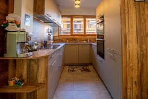 Chalet des Anges with outside hot tube !