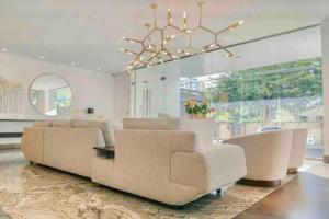 Upscale City Center Condo