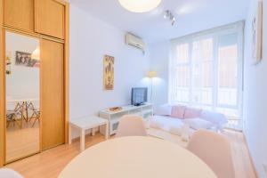 For You Rentals Bonito y cómodo estudio TEMPORAL cerca al Barrio Tetuán M ARA10