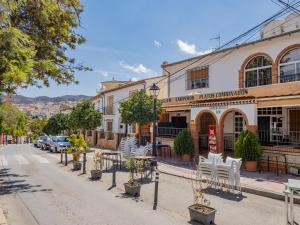 Cubos Estudio Casabermeja Noches de Luna B & Pool