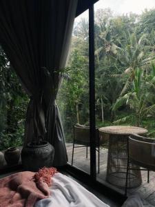 Ubud zen river house, secluded tranquil retreat in nature