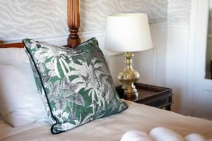 The Spirit of the Cape - Private rooftop with amazing Table Mountain view