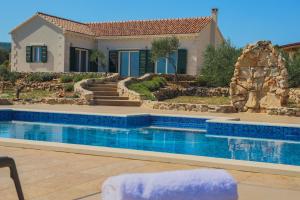 Ferienhaus Luisa Insel Brac - Kamin, Pool, Grill, Olivengrundstück