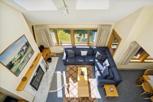 Highridge B20 Spectacular Top Floor Two Bedroom with Loft Condo with Scenic Views and Sports Center